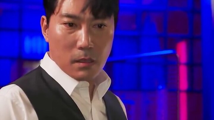The chaebol wants to be violent to his secretary. Unexpectedly, women are even more cruel!