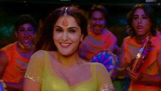 Halkat Jawani... But it's Isha Koppikar