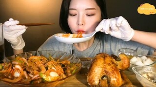 Gà quay, ốc ngọt xào mì sợi, củ cải ăn kèm 4 #amthuc