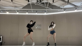 (I’m already numb from this dance) and Tongtongzi’s first pair of high heels