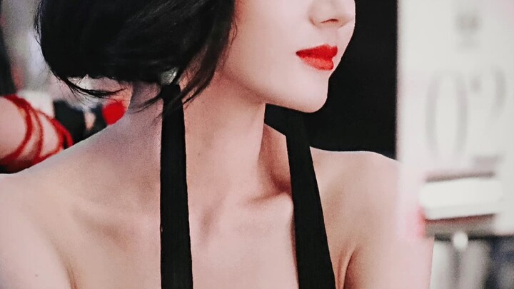 This sister has only walked 5 red carpets this year, but she has always been out of the spotlight! T