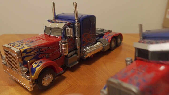 Tôi nhớ những tác phẩm kinh điển đã lay động chúng tôi, Black Apple MPM04 Optimus Prime!