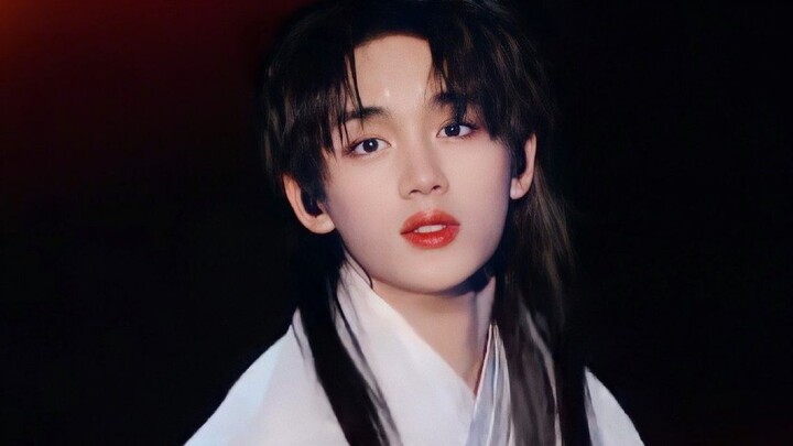 “应 是 绿 肥 红 瘦”