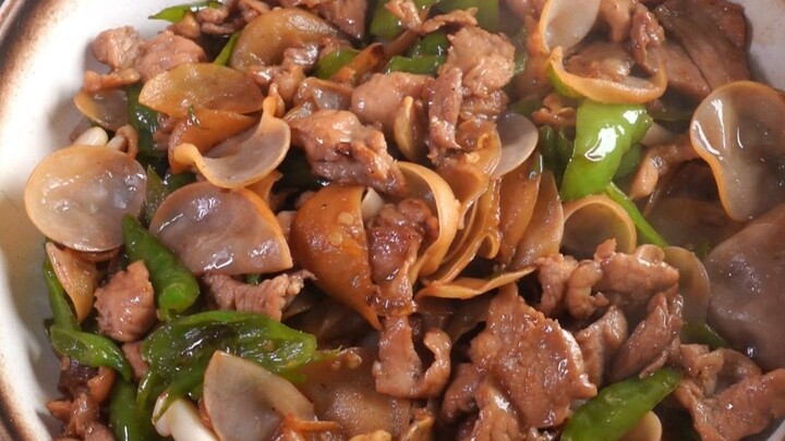 Why is Chef Fei’s Stir-Fried Pork with Chilies so popular?