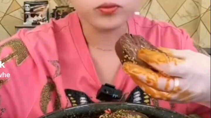 felt hungry watching this🤤#Duck #blood #Asmr #mukbang #chinesemukbanger#credittotheowner#asmrsounds