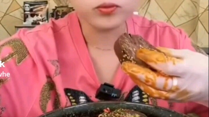 felt hungry watching this🤤#Duck #blood #Asmr #mukbang #chinesemukbanger#credittotheowner#asmrsounds