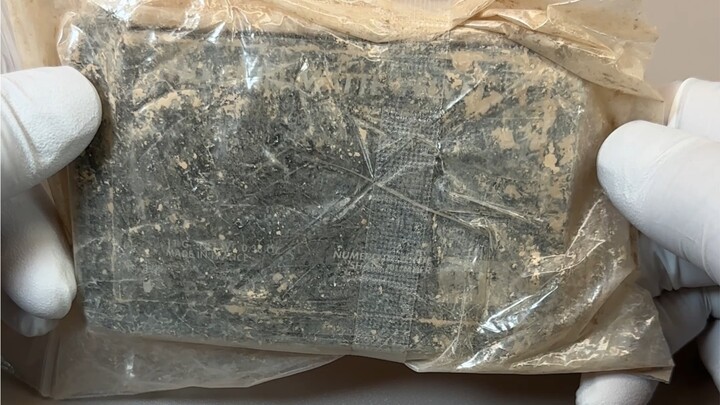 Aku adalah bedak padat sejati!