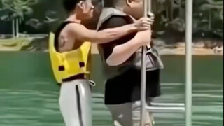تم استخدامه كقارب كاياك لأخي