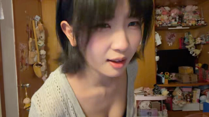 When you’re stressed, you can check out the exhibitionist in Xujiahui.