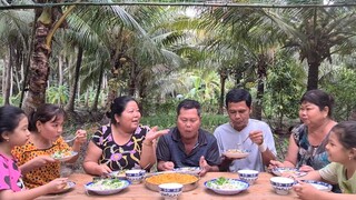 Ăn Món Bánh Mặn Rồi Kể Chuyện Xưa Cả Gia Đình Ngồi Nghe Thích Thú | TKQ & Family T1003