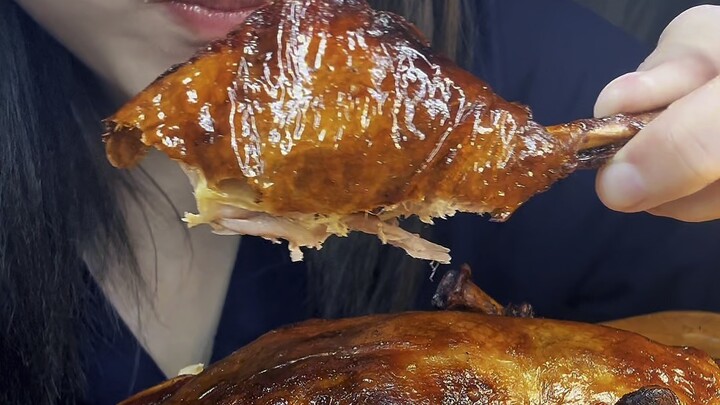 As the curtain closes, an introvert in the dorm enjoys an entire sizzling, oily roasted duck all to 