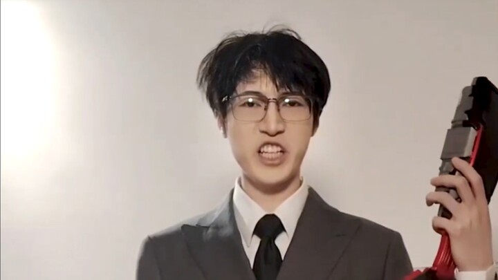 ใช่แล้ว แฟนๆ โทคุซัทสึอย่างพวกเราทุกคนสระผมแบบนี้ (ไม่จริงหรอก)