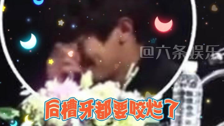 Chanyeol: Is it easy to hold back my laughter?!