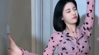 فلنسمه رقصة الأرنب الصغير