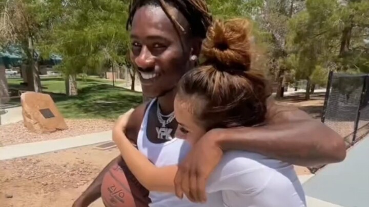 How to hit on a basketball-loving girl