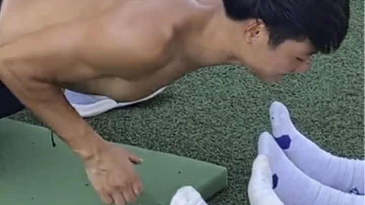 هل لا يستحق لاعبو الرياضة ارتداء معدات ماركات شهيرة؟