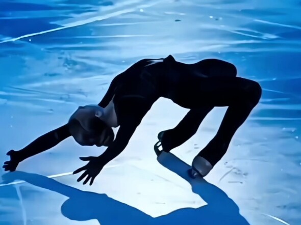 Figure Skaters' Iconic/Signature Moves