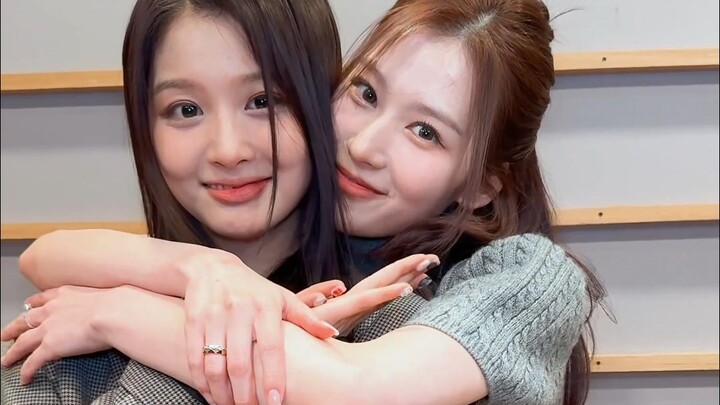 【NMIXX&TWICE】Cặp mẹ con đích thị đã xuất hiện 😭! Sự kết hợp thần tiên của SANA và Seolhyun! 🐹 𝗚𝗢𝗧 🐰♡