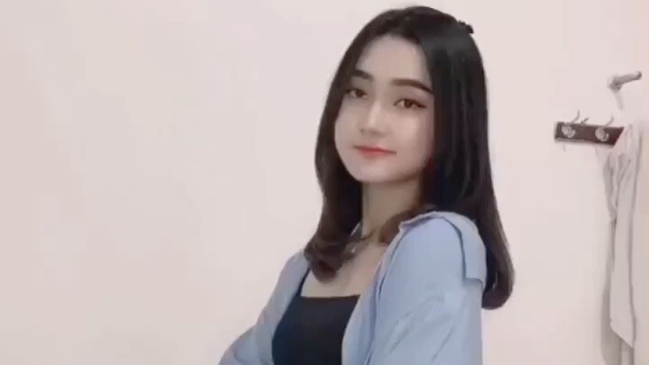 Aku cantik kan?