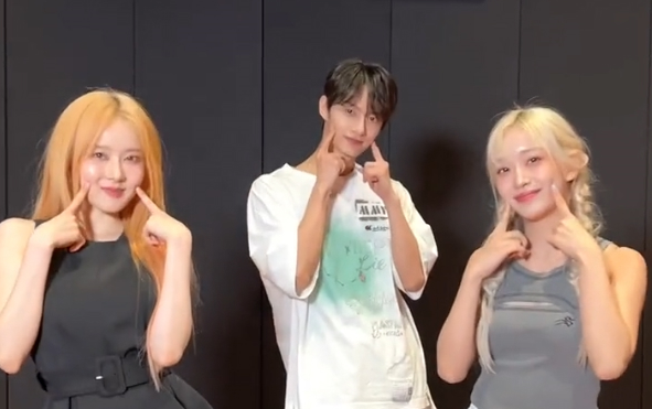 Dai Ren joins Wen Junhui for STAYC’s new song “Bubble” dance challenge!