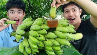 ลองเสี่ยงกิน !! กล้วยดิบพร้อมกับนํ้าผึ้งเดือนห้า.
