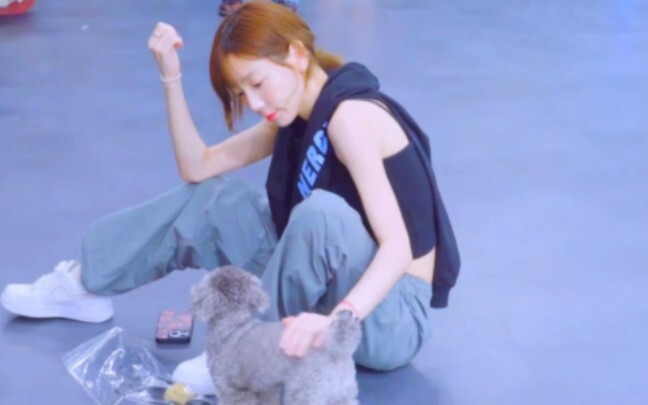 【Kim Tae-yeon Chinese Subtitles】Got the Beat - Stamp On It Dance Practice Room Behind-the-Scenes Tae