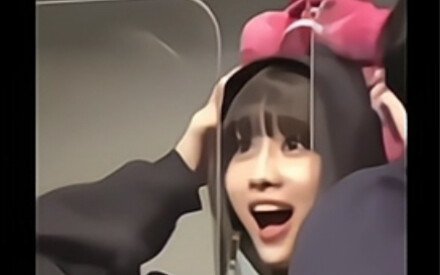 【misamo】The adorable reactions of momo, mina, and sana when they see Japanese internet celebrities