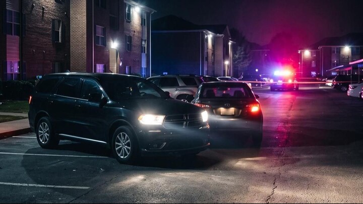 Ex Boyfriend Ambushes Family at 10:30PM