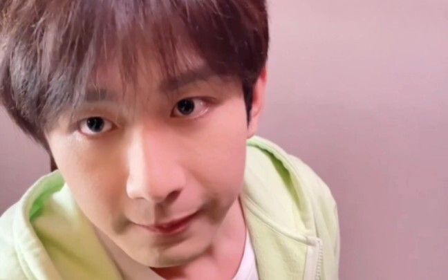 "Lotus in Hand," Li Lianhua, Fang Xiaobao, and A Fei—girl group dances are all here! The three broth