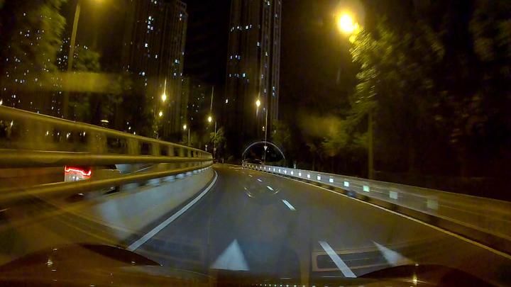 I ran into a road bully at night—it was so scary, I almost lost a life! [Jiaran can't hold it in any