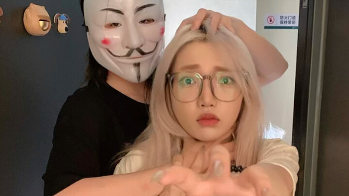 يجب على الفتيات اللواتي يعشن بمفردهن مشاهدة هذا بالتأكيد❗️ هل تجرؤين على فتح الباب إذا انقطع التيار 