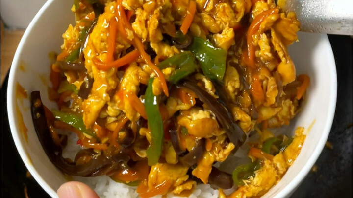 “Hemat Bayar Utang | Makan Sekali Tak Lebih 10 Yuan” Santapan ke-313, menghabiskan 3,8 yuan: nasi ko