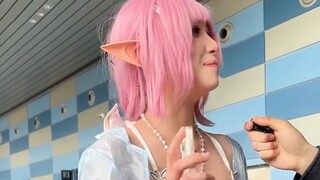 Interview cosplayers about their willingness to buy a house