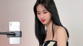 Showing a TikTok millionaire influencer's breakout hit to my Thai neighbor