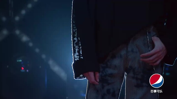 Tan Jianci's explosive opening performance at Campus Fever! Impromptu dance to "PantyDroppin"