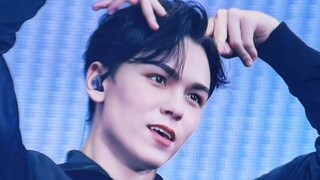 Video dance "STAYC - POPPY" SEVENTEEN Choi Han dirilis!