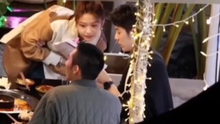 Xiao Zhan dan terik matahari menemaniku makan hot pot