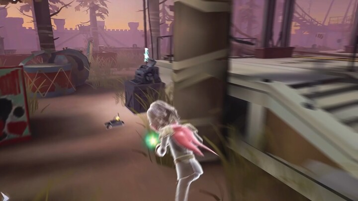 ذوّقتي مشهورٌ من القريب والبعيد، حادّةٌ كسهمٍ منطلقٍ من القوس.