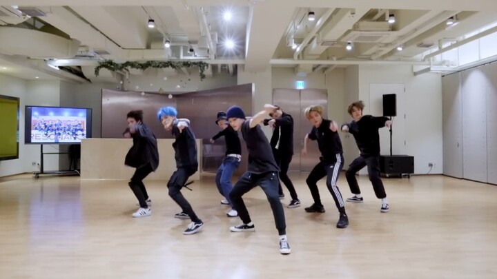 Quá truyền cảm! Buổi tập nhảy của NCT U với ca khúc '90's Love'