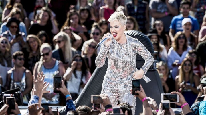 NEW DIRECTION - 105th Entrance Ceremony - Yamada Akira & Kawagashi Amano [DANCE TRACK]