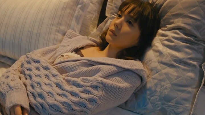 The wonderful blushing clip of the Japanese drama, the single dog watched it with relish