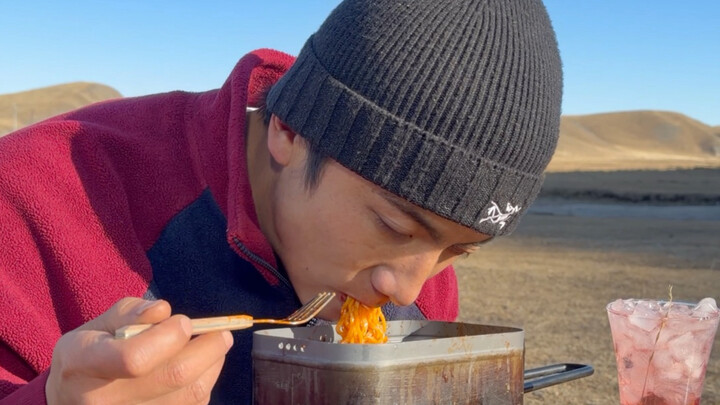 Brothers, have you ever tried winter hiking in the high-altitude outdoors and grabbed some yak beef 