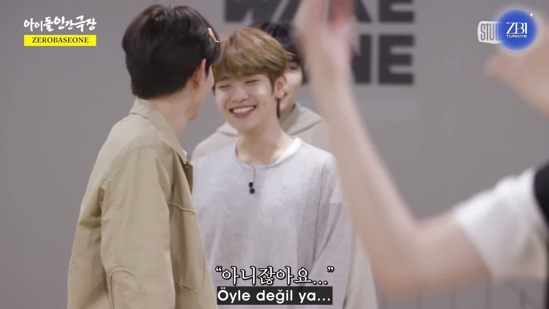 Türkçe Alt Yazılı] ZB1 - Idol Human Theater - BiliBili