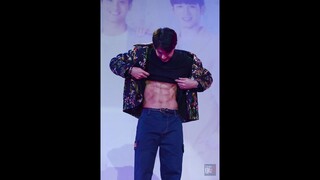 Earth Shows His Abs + Q&A - TayNewEarth in Manila @TIU Theater [2018.12.22]