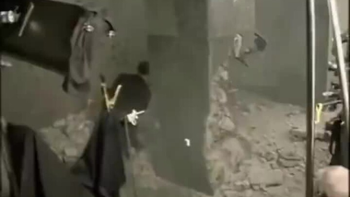 道具师把他埋哪儿都想好了！