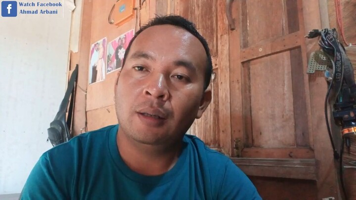 pembagian bingkisan dari perusahaan sembako dan daging sapi spesial lebaran