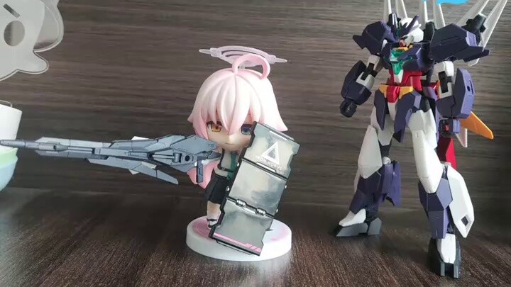 Ai đã dạy bạn cách chơi Nendoroid và Gunpla? ?