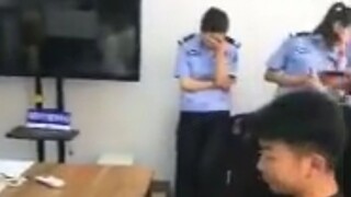 Adegan-adegan terkenal yang membuat polisi tertawa terbahak-bahak