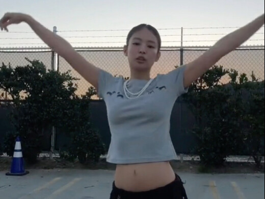 为什么没看到韩娱爱豆cha Jennie这首歌！