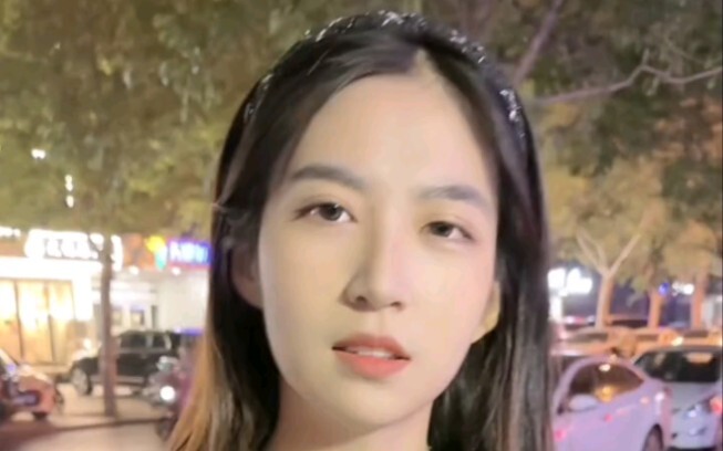 Lao Liu setiap hari semakin cantik, dan aku pun setiap hari semakin menyukainya